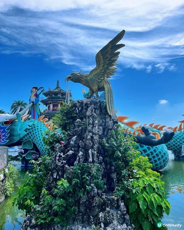 ## 蓮池潭美景，龍虎塔整修中 😭