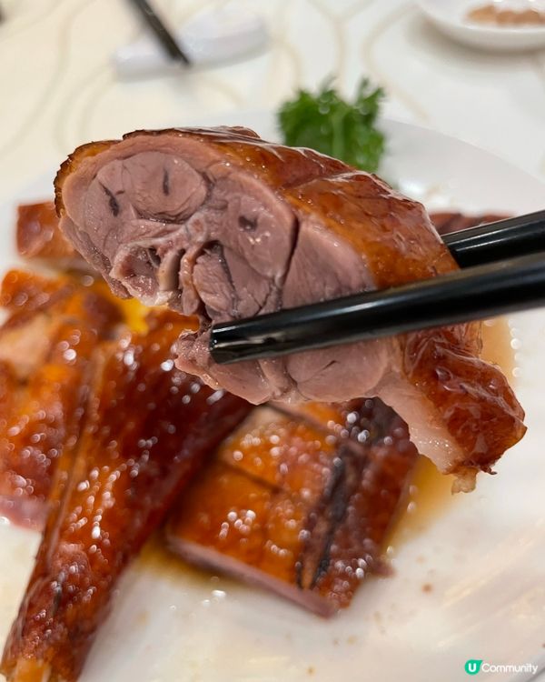 酒樓有很多抵食孖寶