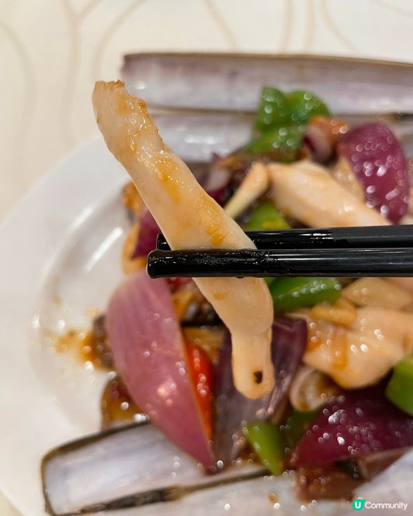 酒樓有很多抵食孖寶