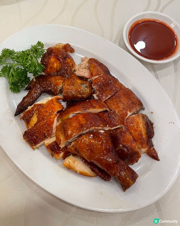 酒樓有很多抵食孖寶