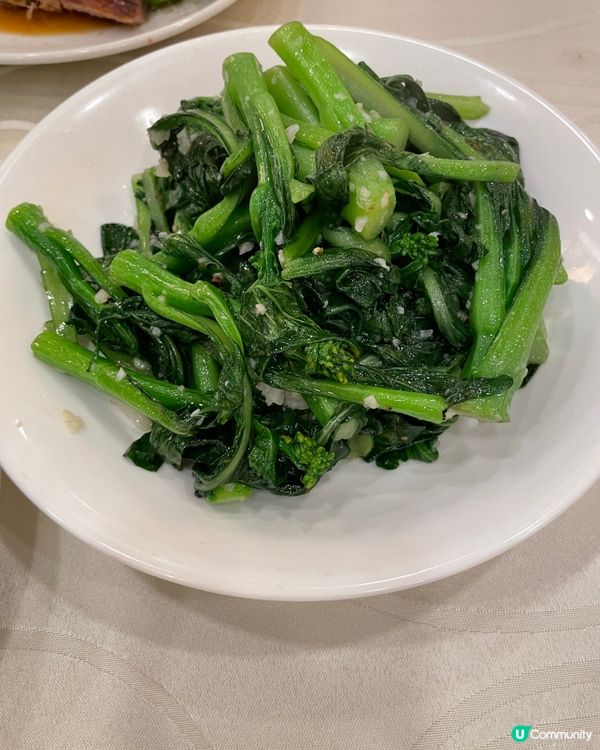 酒樓有很多抵食孖寶