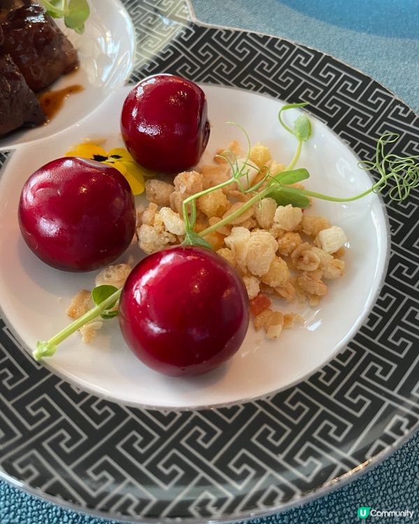 環境和服務不錯,食物味道有待改善