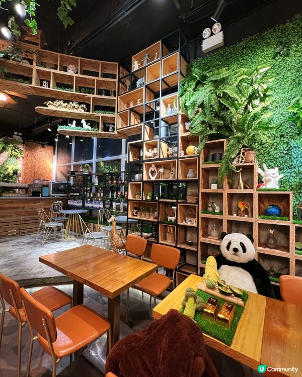 油麻地一樓市中的森林綠洲🐼與斑馬熊貓共享美食