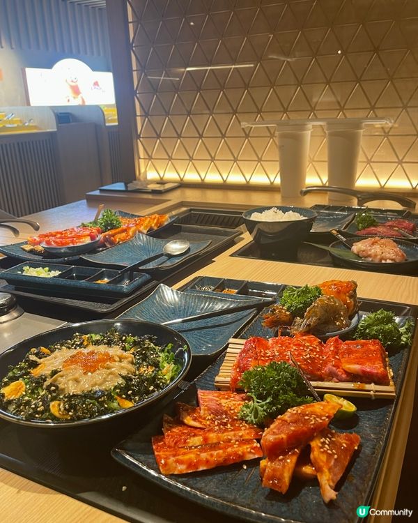 這間台灣過江龍燒肉店人氣十足,採用半自助模式,凡點套餐可另加...