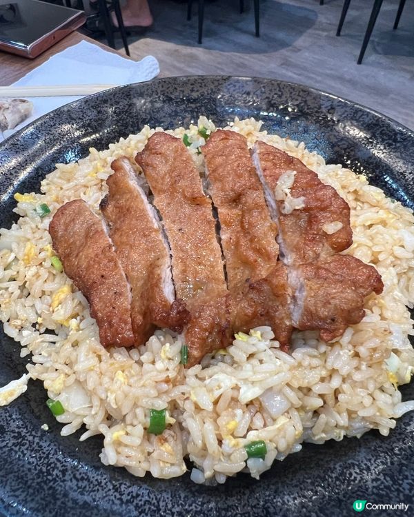 高雄自強夜市名物～蔡氏排骨炒飯