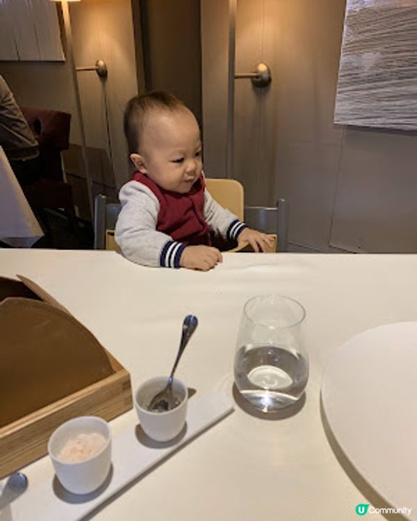 [德瑞法] 13個月嬰兒歐遊去: 帶著嬰兒吃了3小時米芝蓮二星法國菜