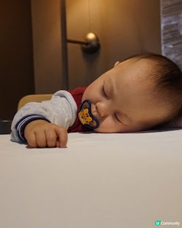 [德瑞法] 13個月嬰兒歐遊去: 帶著嬰兒吃了3小時米芝蓮二星法國菜