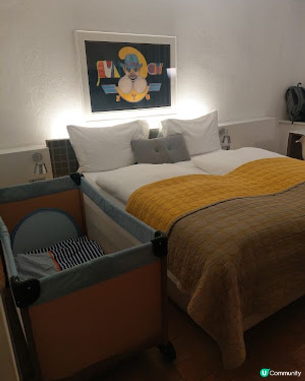 [德瑞法] 13個月嬰兒歐遊去: 瑞士抵埗。嬰兒很興奮。Zurich市中心