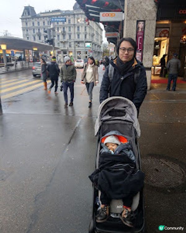 [德瑞法] 13個月嬰兒歐遊去: 瑞士抵埗。嬰兒很興奮。Zurich市中心