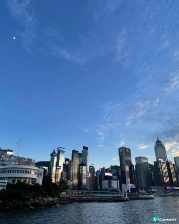 【鬧市中的小燈塔】｜認識香港避風塘的獨有文化｜金融商業中心下的小燈塔