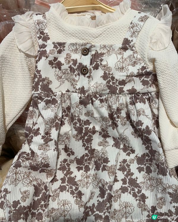 女仔啲裙仔特別靚~ 今天開始千色做特價,好多野都折完再折,好...