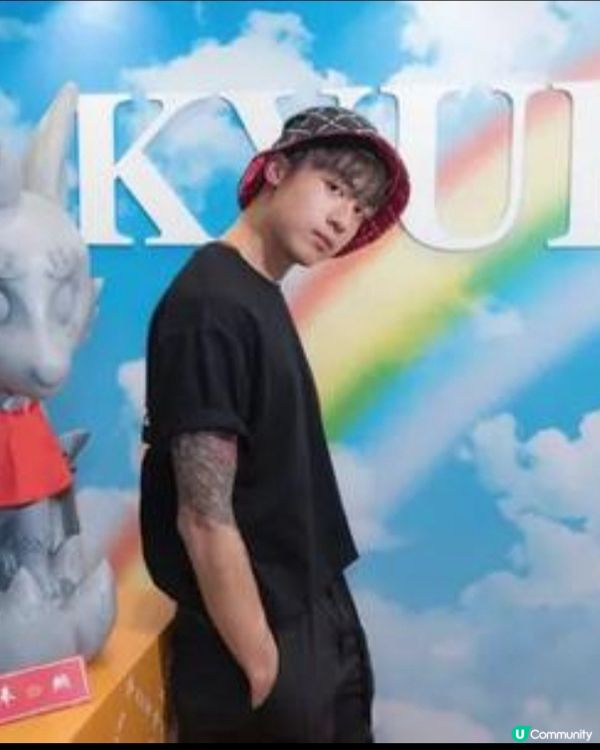 江𤒹生 - 香港男歌手、跳唱組合MIRROR副隊長、演員
