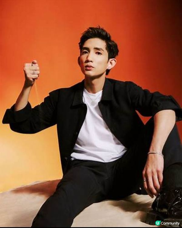 楊樂文 -香港男歌手、香港男子跳唱組合