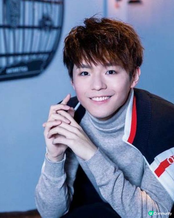 陳卓賢 - 香港男藝人、香港男子跳唱組合MIRROR成員
