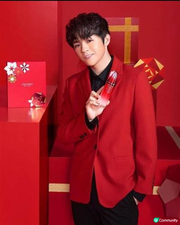 陳卓賢 - 香港男藝人、香港男子跳唱組合MIRROR成員
