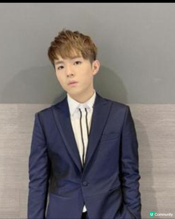 陳卓賢 - 香港男藝人、香港男子跳唱組合MIRROR成員
