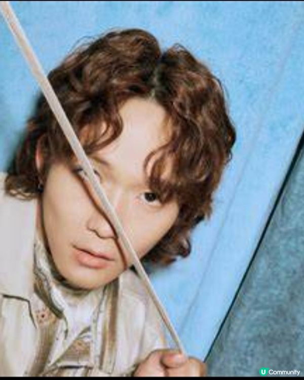 王智德 - 香港男歌手、香港跳唱組合MIRROR成員
