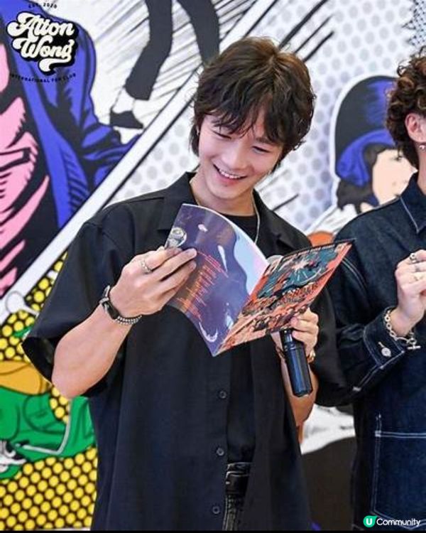 王智德 - 香港男歌手、香港跳唱組合MIRROR成員
