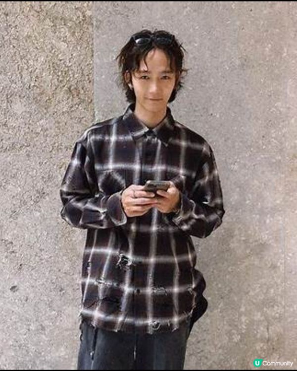 王智德 - 香港男歌手、香港跳唱組合MIRROR成員
