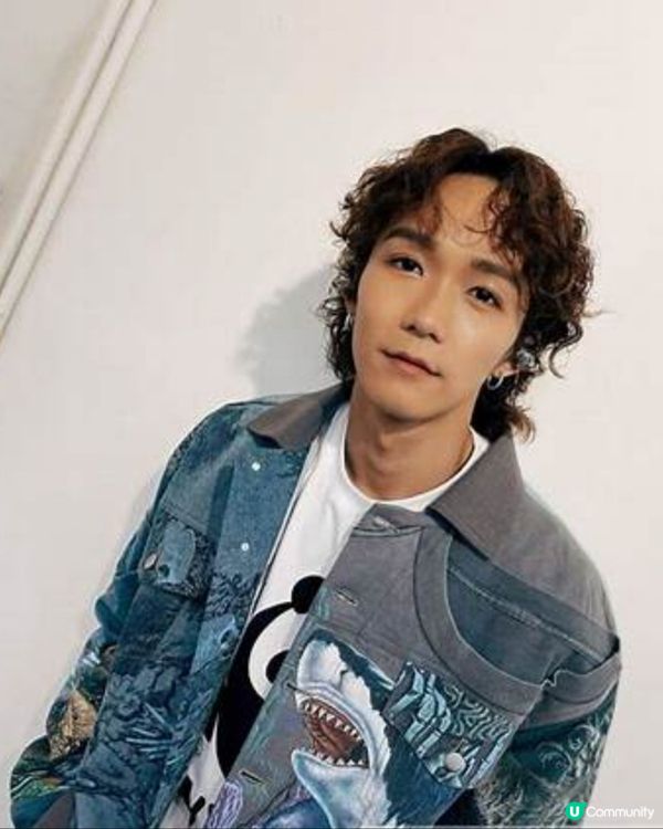 王智德 - 香港男歌手、香港跳唱組合MIRROR成員
