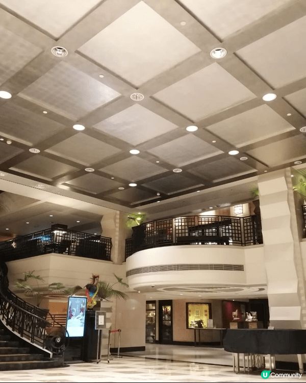 尖沙咀海旁觀光並到太空館賞月, 非常寫意,非常chill, ...