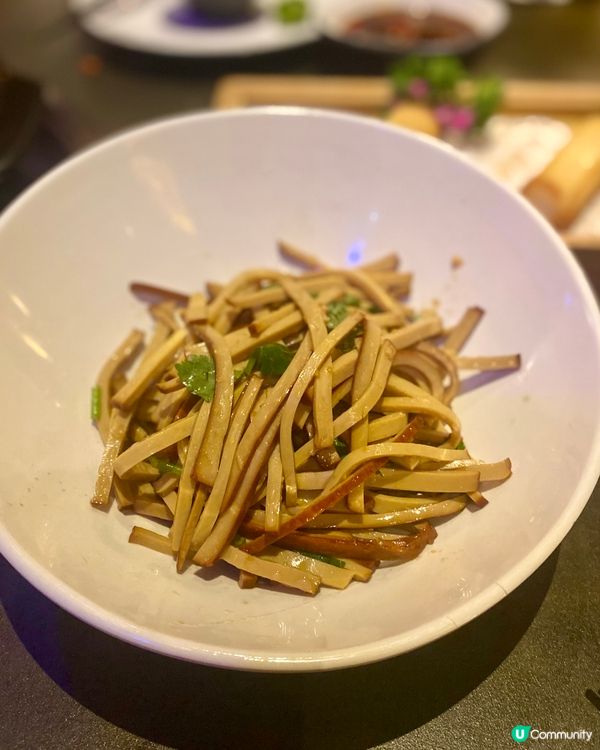 聽住live band食雞煲勁chill