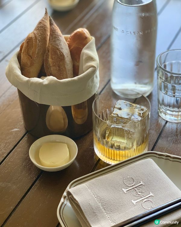 酒店茶記 · 睇吓你有幾神