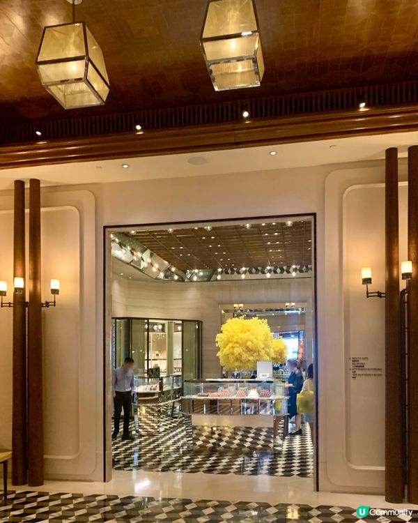 酒店茶記 · 睇吓你有幾神