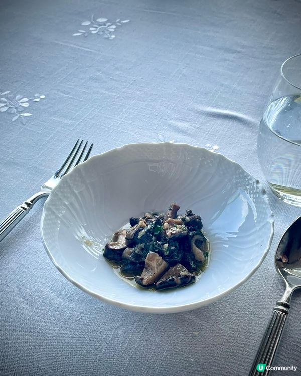 慶生必訪餐廳！打卡超靚鏡面樓梯❤️