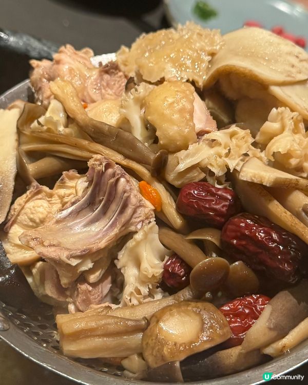 安格斯的誘惑：蘑界-野生菌石鍋雞鍋（卓悅中心）