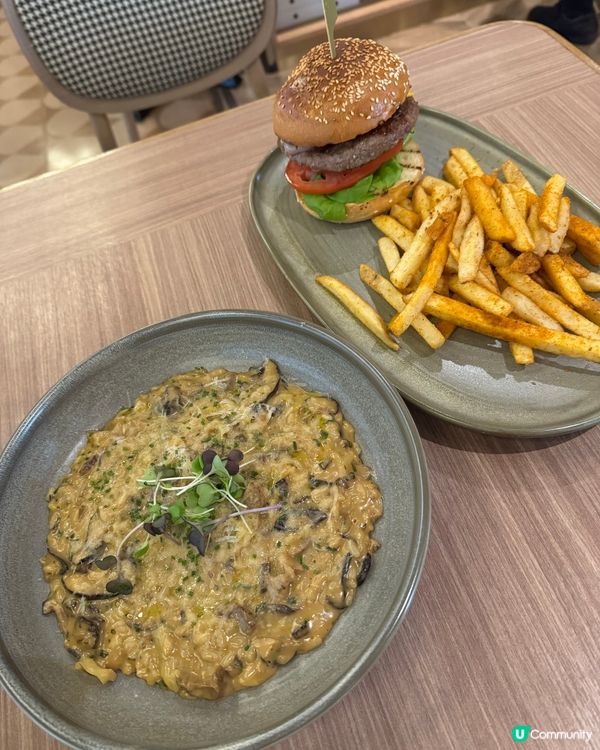 大集團旗下的餐廳,這間餐廳算是菜這個商場價錢易於接受,主打西...