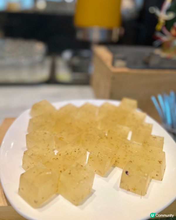 $100半自助午餐多甜品｜香港製造雪糕｜林明頓｜朱古力布朗尼
