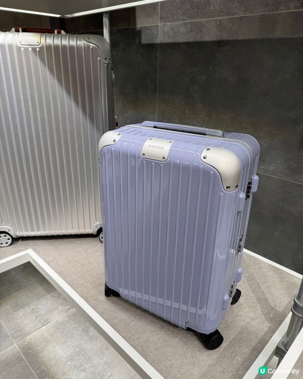 Rimowa 銅鑼灣旗艦店,去旅行拿這品牌的行李箱,實用又美...