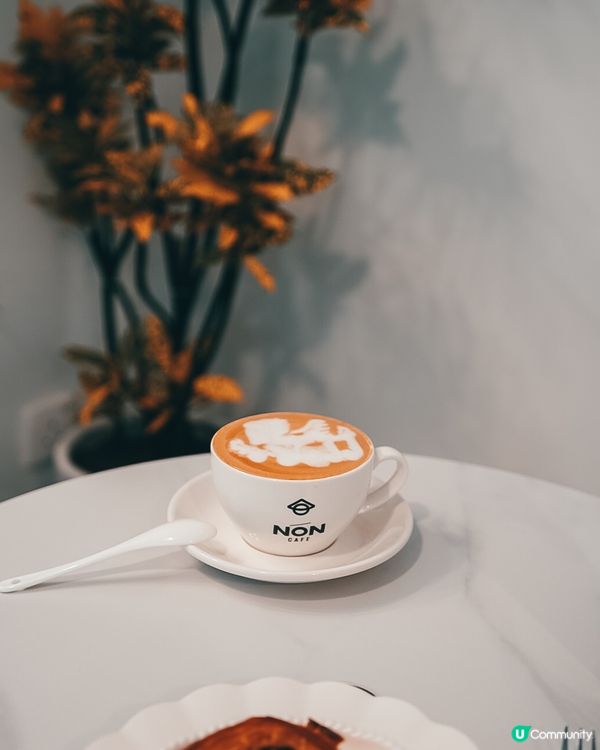 尖沙咀打卡新去處 ✨ 純白空間，嘆越南咖啡☕️