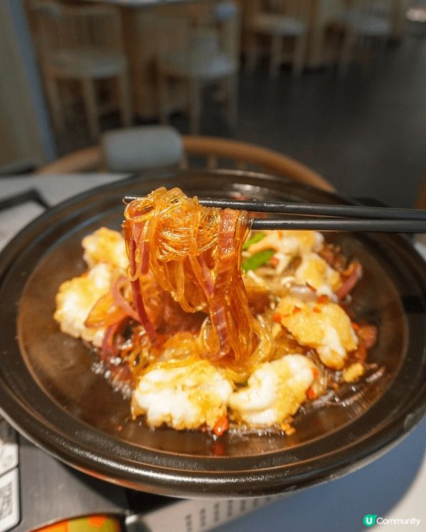 主打新派浙江菜的綠茶餐廳開左係銅鑼灣希慎廣場，裝修古色古香，...