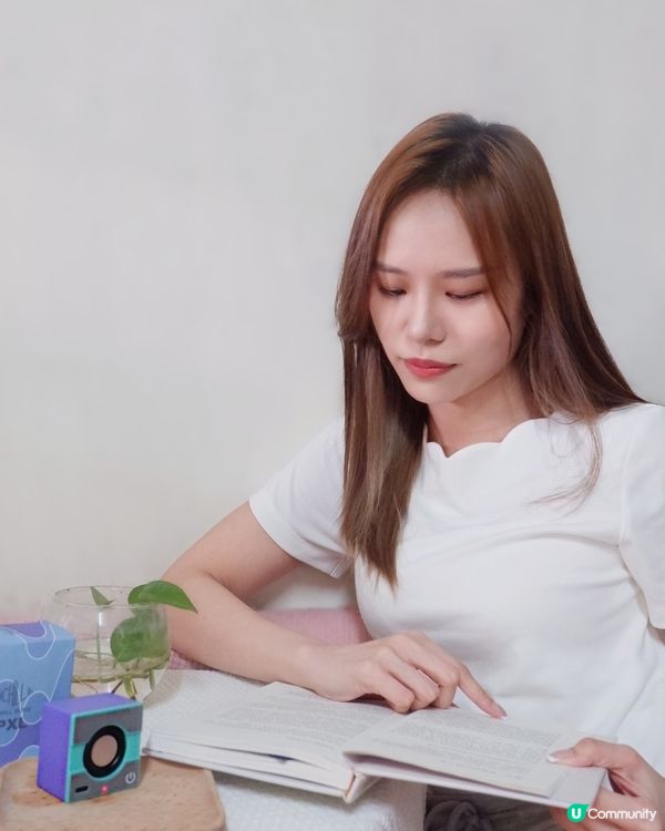 🎧📖邊聽歌邊睇書，最chill嘅享受！