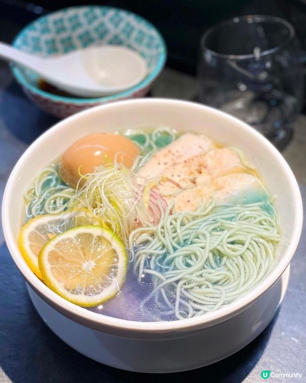 🇹🇼台北藍紫色夢幻漸變拉麵🍜