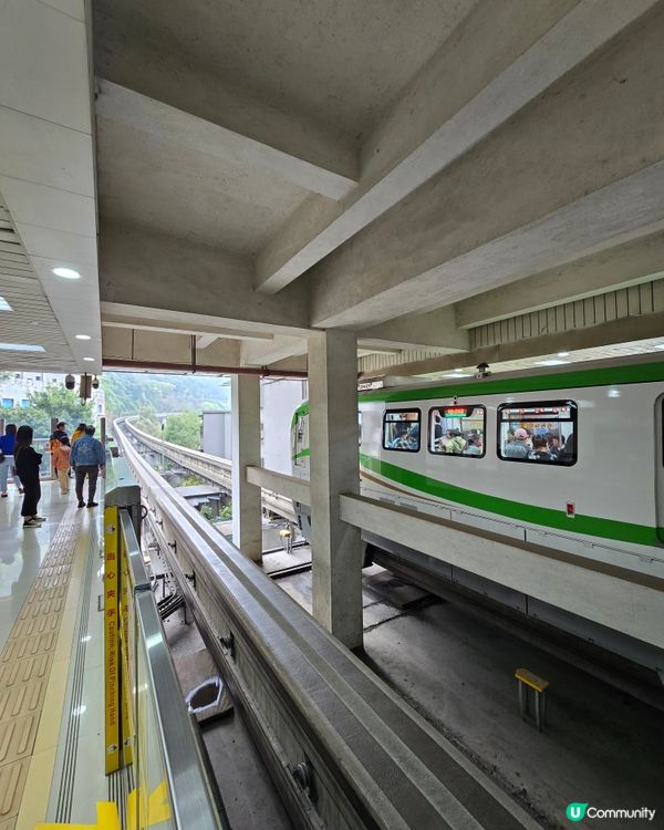 重慶輕軌穿樓，震撼眼球！🤩