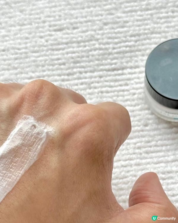 秋冬換季必備AGE眼霜