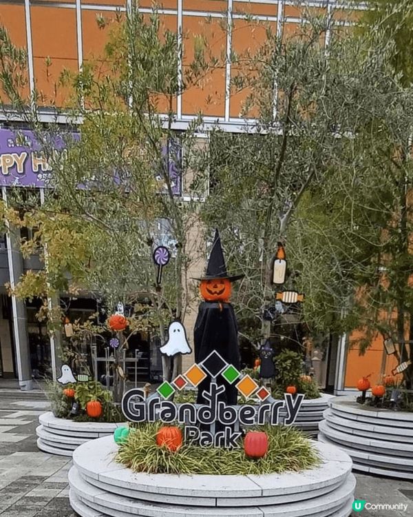 相信新宿這個車站出面的十字路口，隻貓貓；御殿埸的高達，都會成...