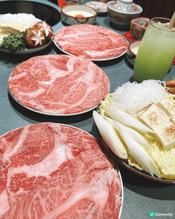 超好味壽喜燒，和牛肉色靚仔，輕鬆易食，蔬菜擺盤吸引，仿似置身...