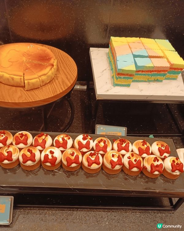 藝彩廚自助餐真係最啱大人小朋友打卡，有不同迪士尼朋友拍照之外...