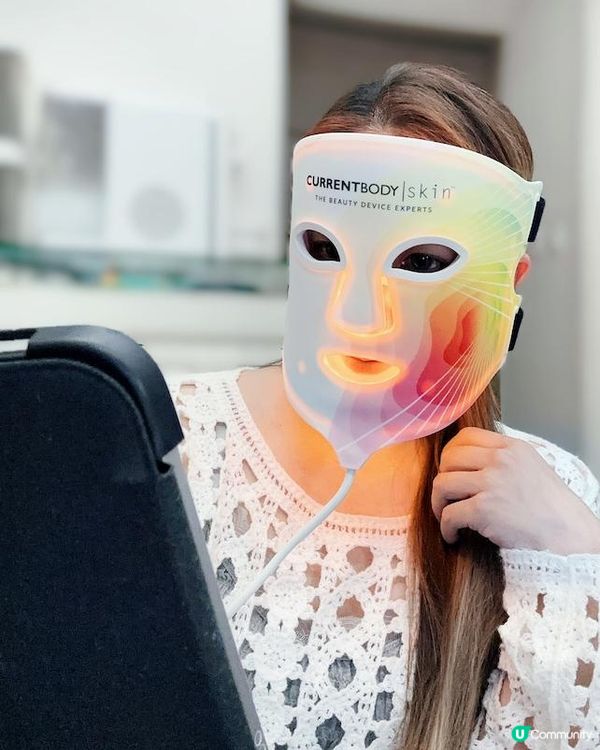 首創LED標靶護膚 ♥ 零死角美肌！►CurrentBody 4合1 LED光療面膜儀