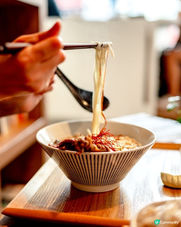 西營盤藝術書cafe 內有貓店長😍