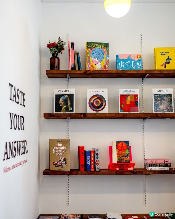 西營盤藝術書cafe 內有貓店長😍