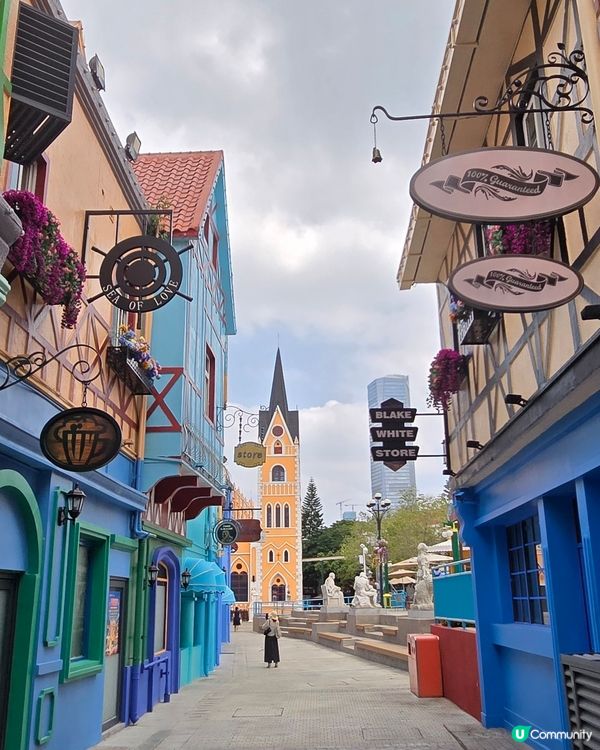 深圳世界之窗旁的免費‘’梅拉尼亞小鎮‘’