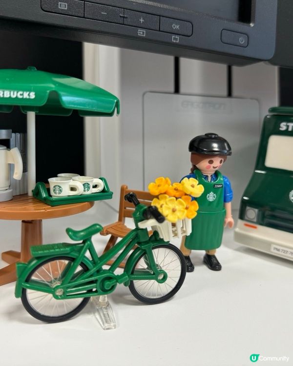 Playmobil x Starbucks 