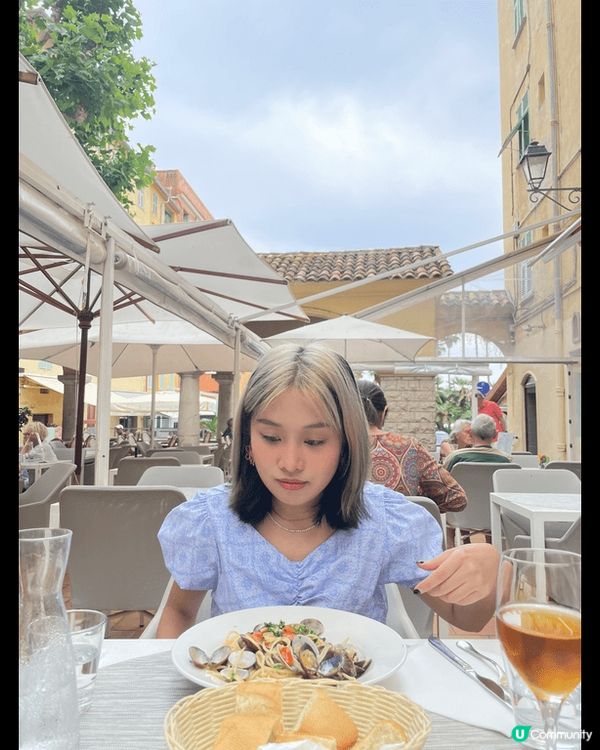 來到依個充滿檸檬同芒果色的Menton～ 地理位置上同義大利...