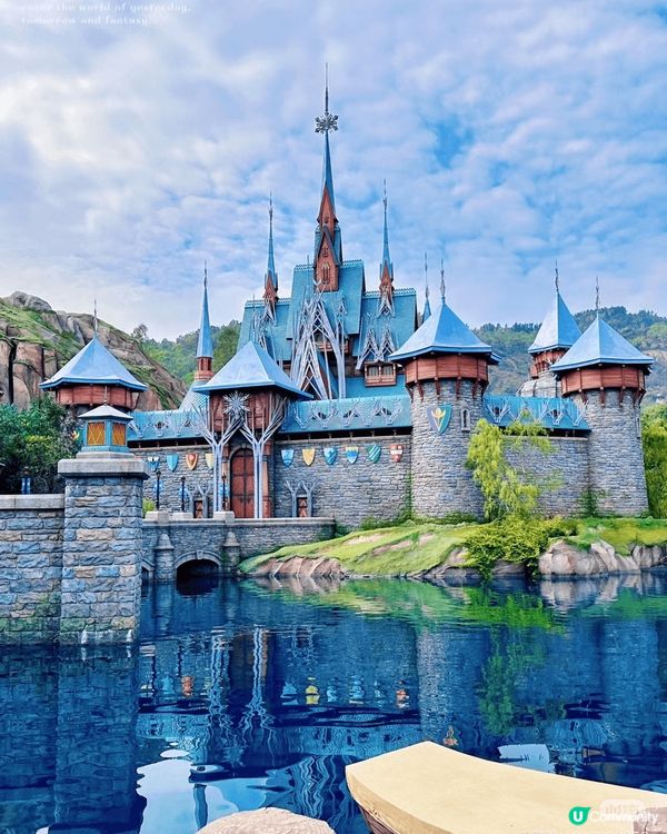 香港迪士尼樂園入邊?阿倫戴爾王國太有聖誕氣氛，而且高還原到動...