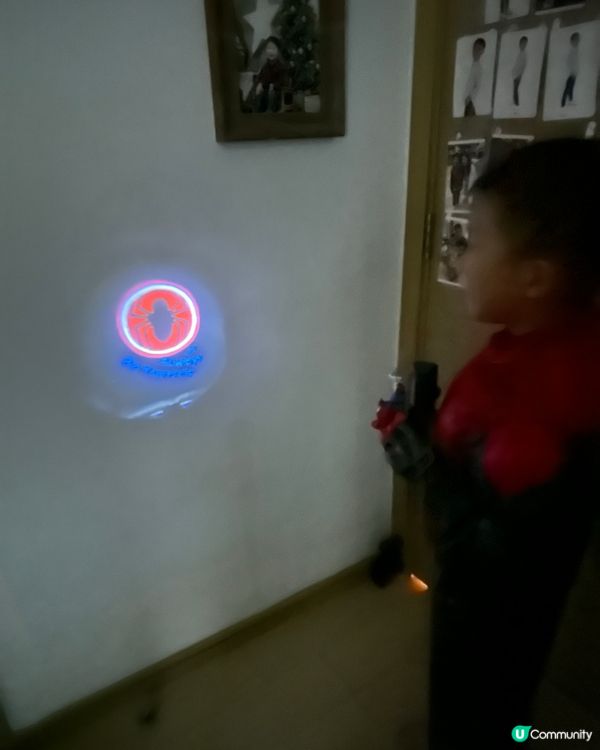 蜘蛛俠主題蛋糕仲有投影玩具